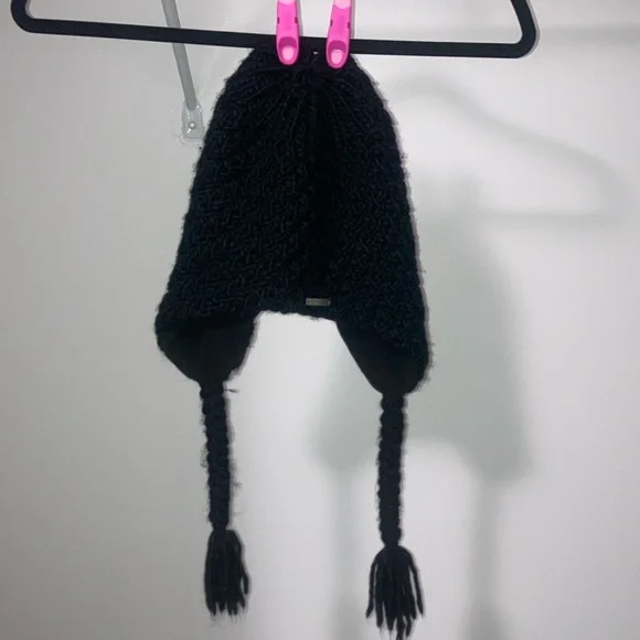 Chaos Toque - Picture 1 of 4